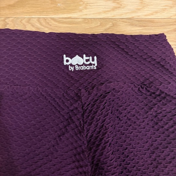 Booty by Brabants Croco Skin Seamless Cropped Leggings Acai Purple One Size - Picture 3 of 4